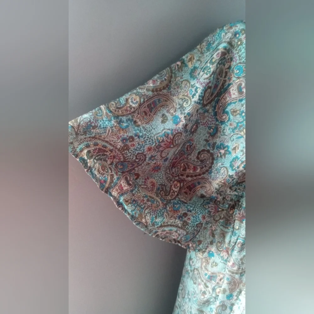 Elegant Paisley Maxi Dress - Picture 4 of 6